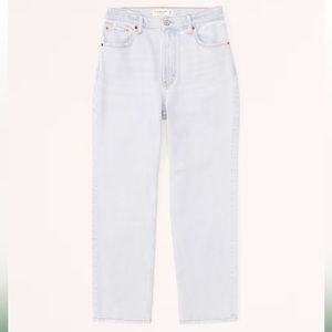 Abercrombie Ultra High Rise Ankle Straight Jean